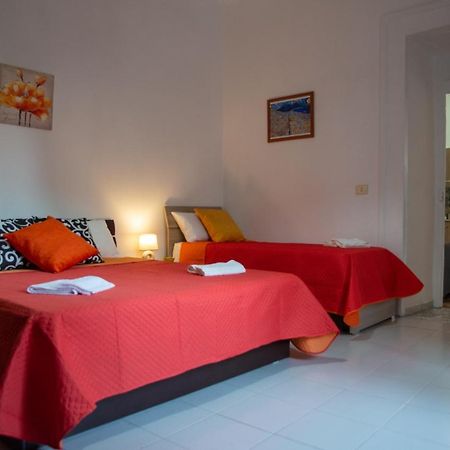 Domus Anticaglia By Domusextra Apartment Napoli Bagian luar foto