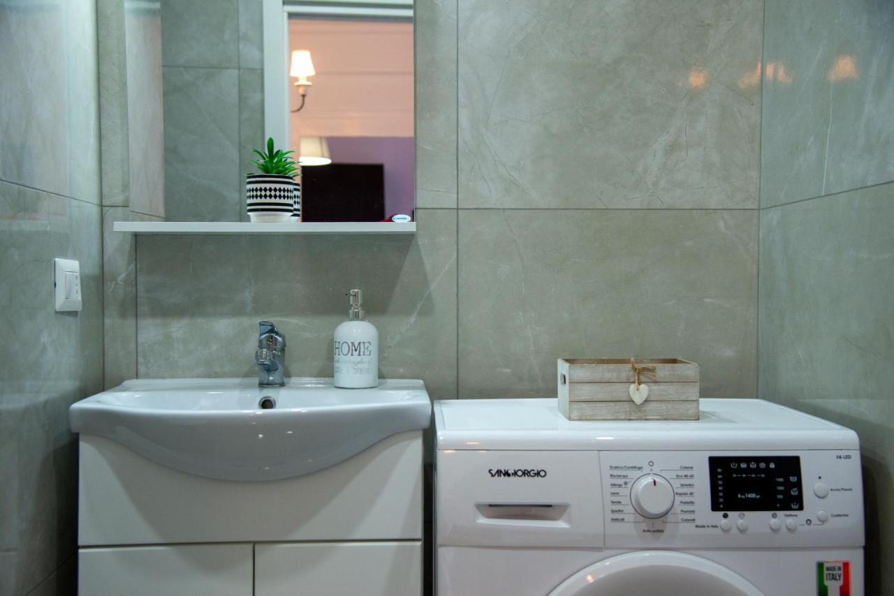 Domus Anticaglia By Domusextra Apartment Napoli Bagian luar foto