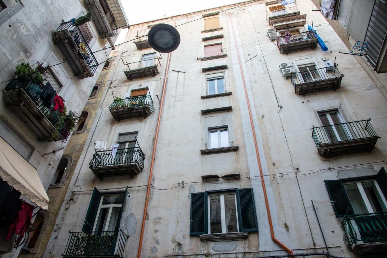Domus Anticaglia By Domusextra Apartment Napoli Bagian luar foto
